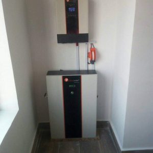 3.5KVA HYBRID INVERTER WITH 5kW Lithium Ion BATTERY